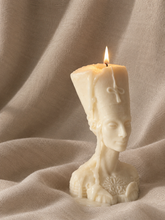 Cargar imagen en el visor de la galería, NEFERTITI SOY CANDLE