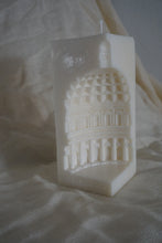 Cargar imagen en el visor de la galería, PÀNTHEION SOY CANDLE
